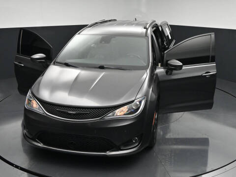 2019 Chrysler Pacifica Touring L Plus
