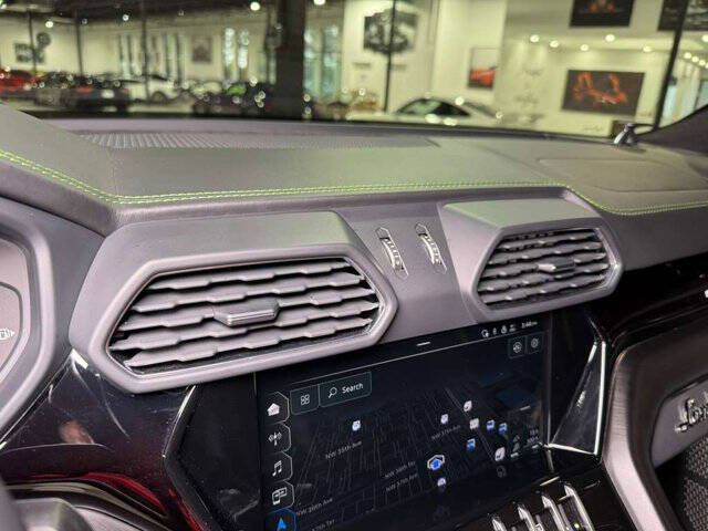 2022 Lamborghini Urus