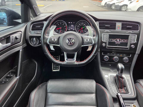 2016 Volkswagen Golf GTI SE
