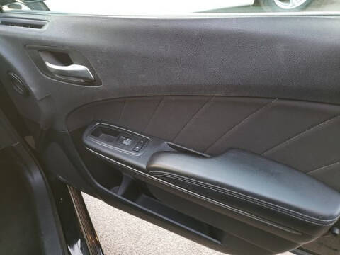 2017 Dodge Charger SXT