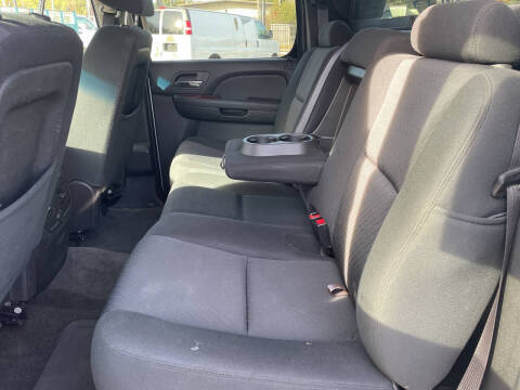 2012 Chevrolet Avalanche LS