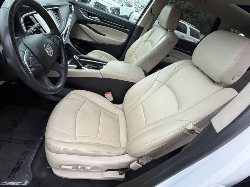 2021 Buick Enclave Essence