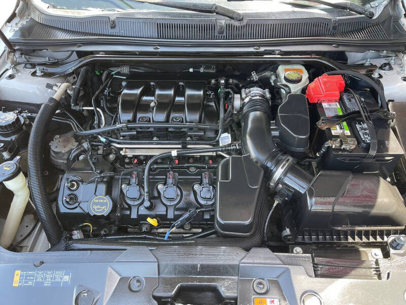 2014 Ford Taurus SEL