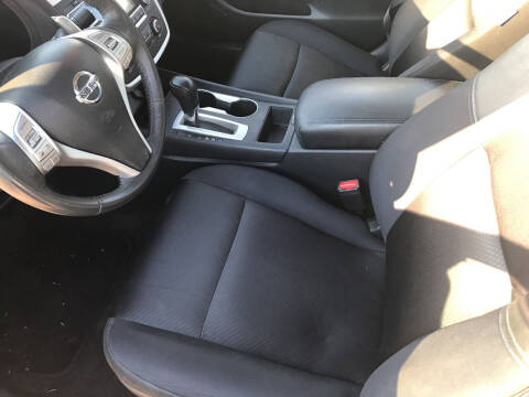2017 Nissan Altima 2.5 SR