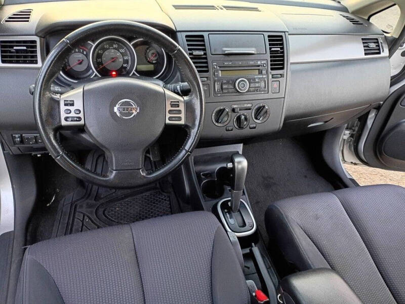 2009 Nissan Versa 1.8 SL