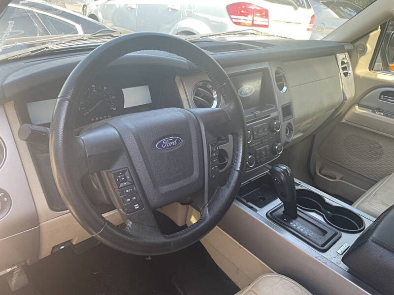 2017 Ford Expedition EL XLT