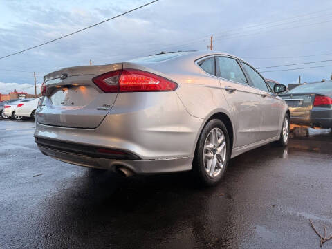 2013 Ford Fusion SE