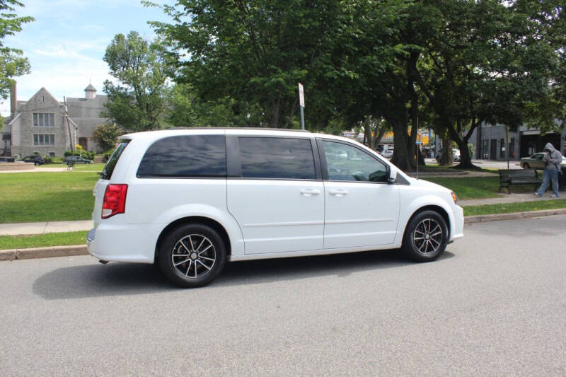 2016 Dodge Grand Caravan R/T