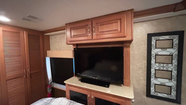 2013 Freightliner XCM Chassis