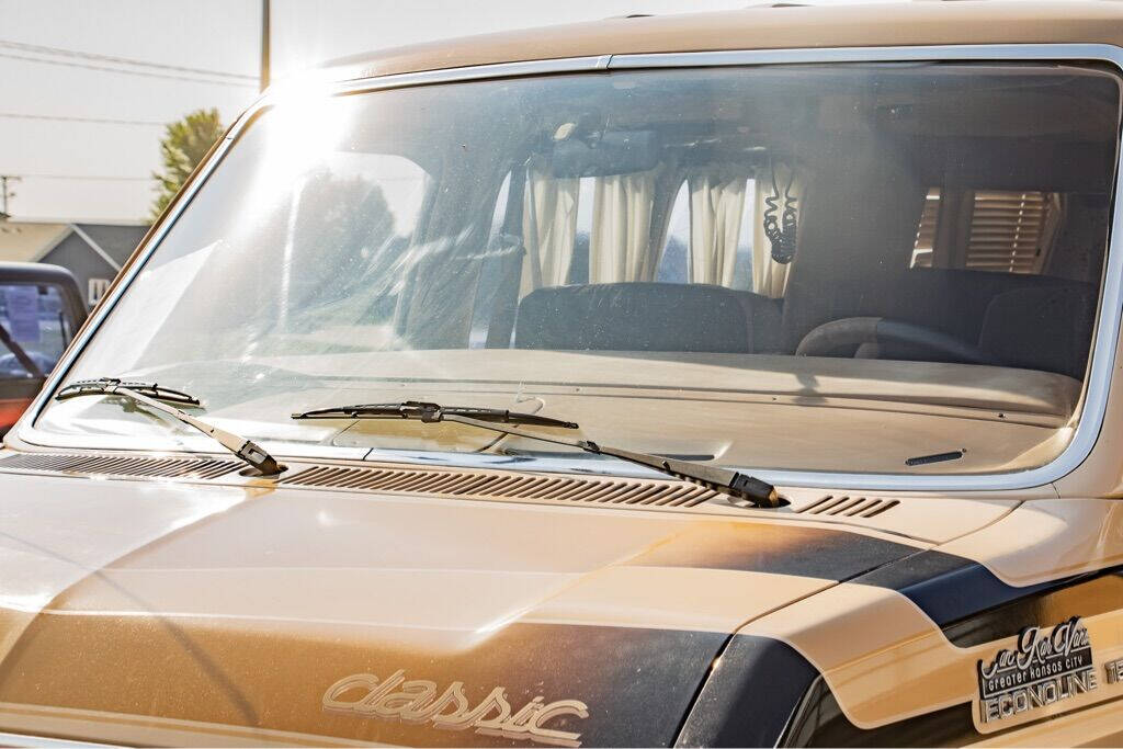 1984 Ford E-Series 82