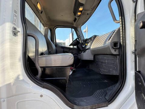 2016 Freightliner M2 106
