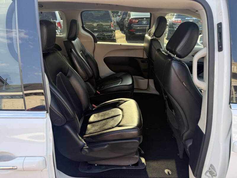 2018 Chrysler Pacifica Hybrid Touring L