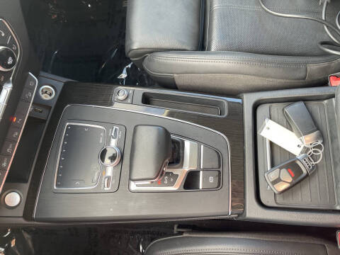 2019 Audi Q5 quattro Prestige 45 TFSI