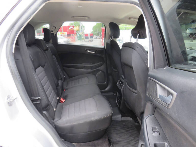 2017 Ford Edge SE