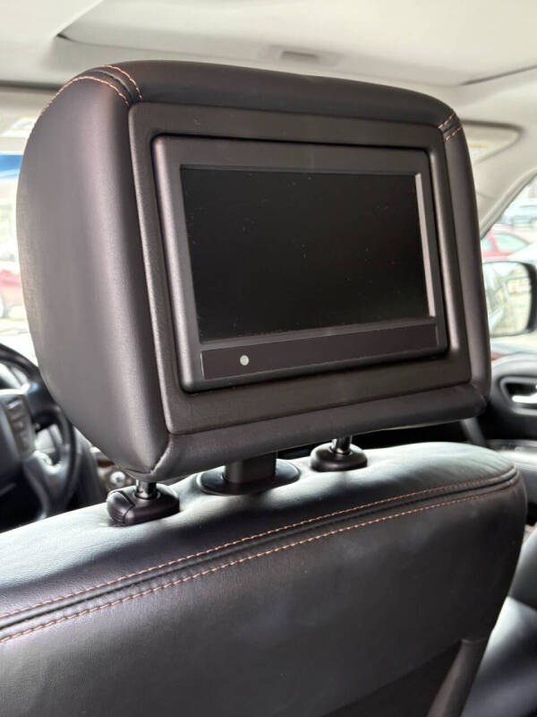 2017 Nissan Armada Platinum