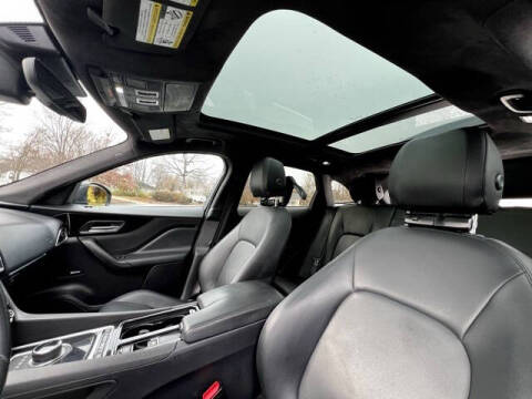 2020 Jaguar F-PACE 25t Premium