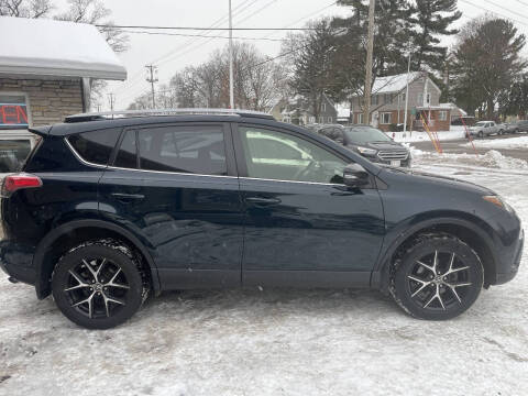 2017 Toyota RAV4 SE