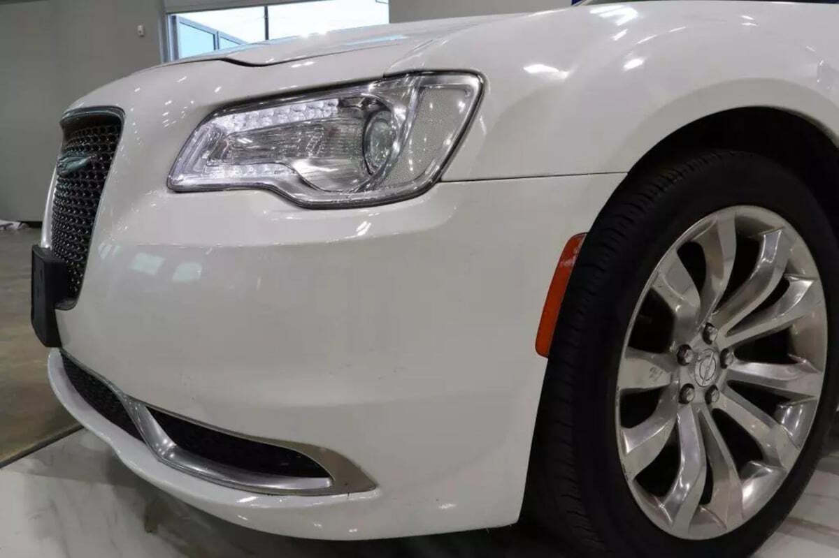 2019 Chrysler 300 for sale at IMD MOTORS, INC in Dallas, TX