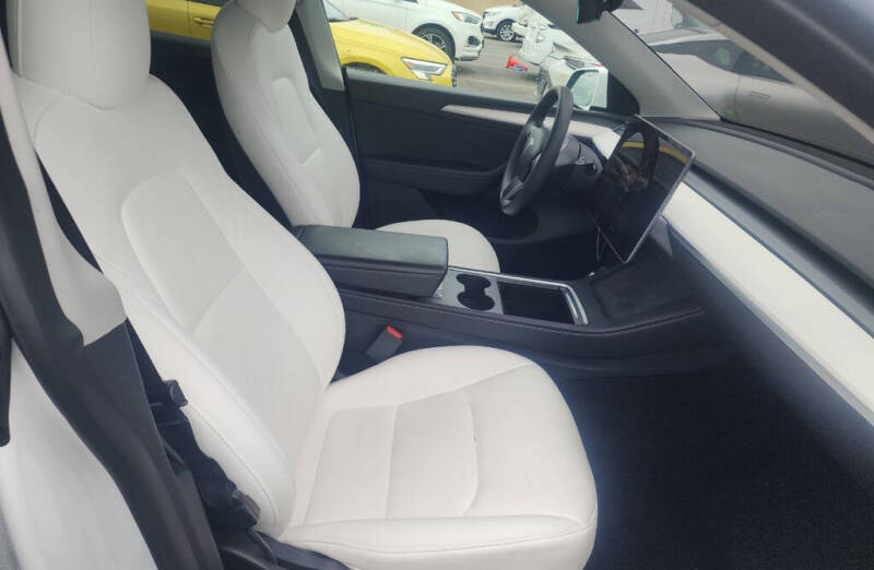 2023 Tesla Model Y Performance