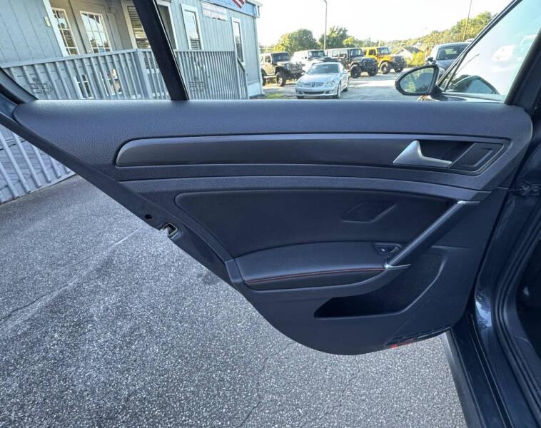 2018 Volkswagen Golf GTI SE