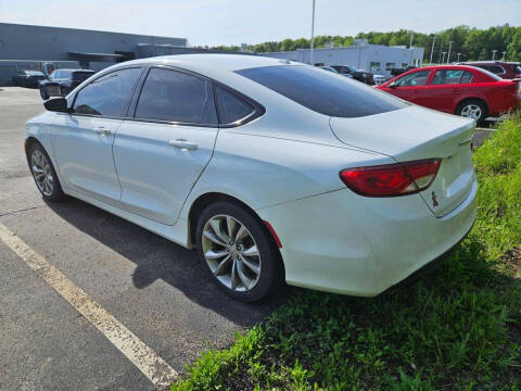 2015 Chrysler 200 S