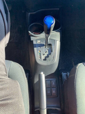 2016 Toyota Prius c Two