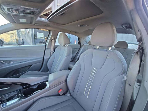 2025 Hyundai Elantra SEL Convenience