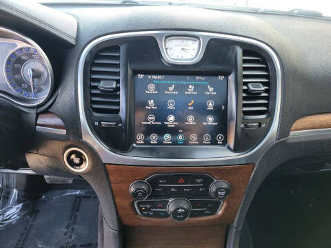 2017 Chrysler 300 C Platinum