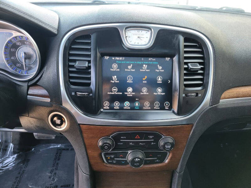 2017 Chrysler 300 C Platinum