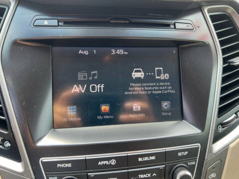 2017 Hyundai Santa Fe SE