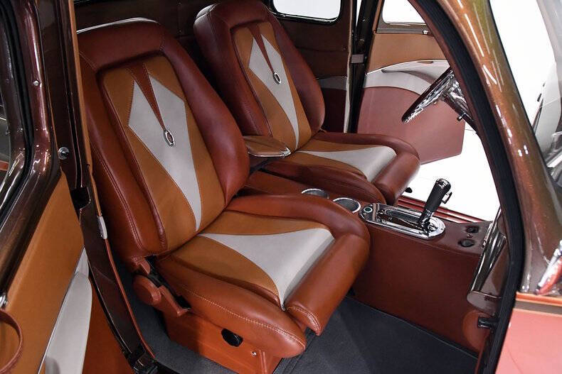 1940 Ford Deluxe