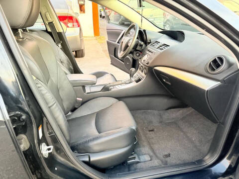 2011 Mazda MAZDA3 s Grand Touring