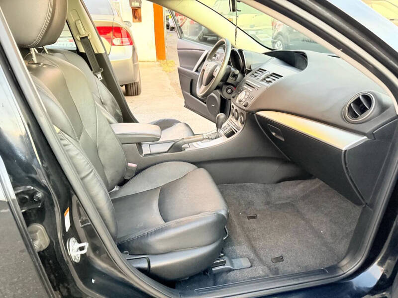 2011 Mazda MAZDA3 s Grand Touring