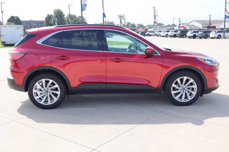 2022 Ford Escape Titanium