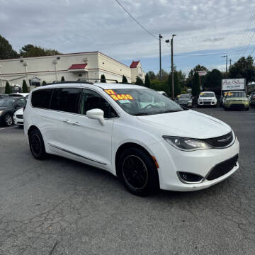 2017 Chrysler Pacifica Touring Plus