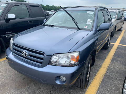 2005 Toyota Highlander for sale at Trocci's Auto Sales in West Pittsburg PA