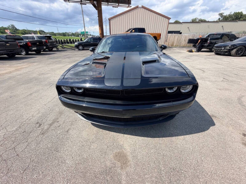 2017 Dodge Challenger SXT Plus