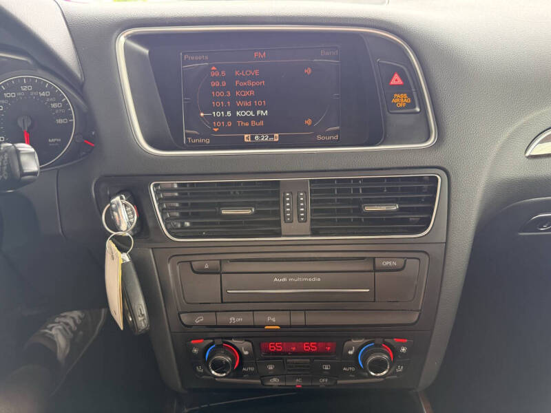 2011 Audi Q5 2.0T quattro Premium Plus