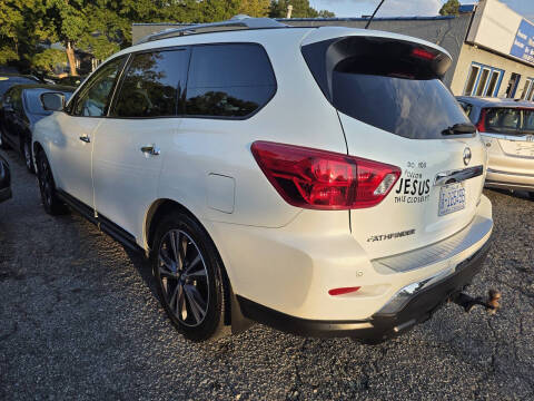 2018 Nissan Pathfinder Platinum