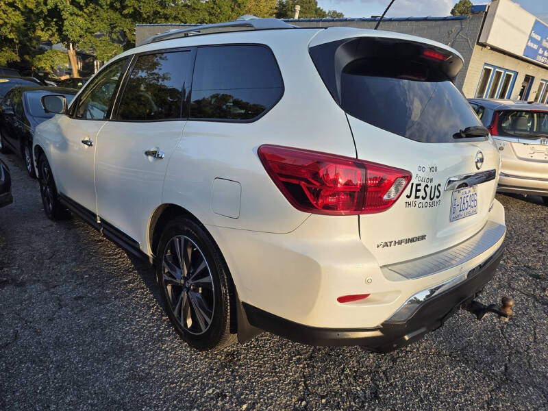 2018 Nissan Pathfinder Platinum