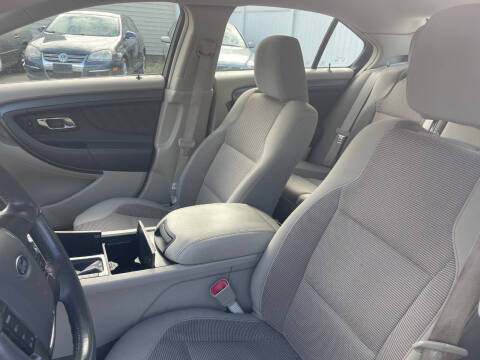 2011 Ford Taurus SEL