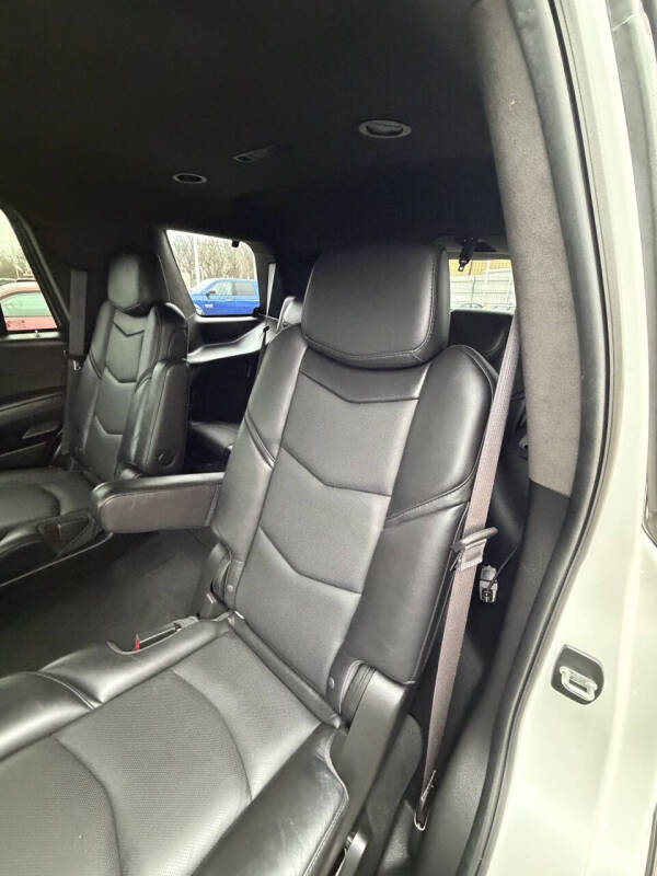 2017 Cadillac Escalade Platinum