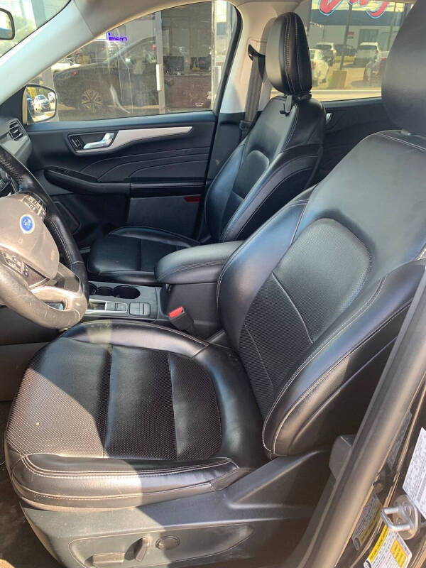 2021 Ford Escape SEL