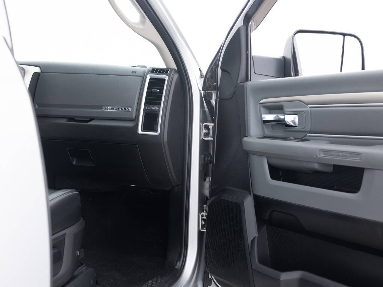 Used Car 2017 Ram 1500  Big Horn 4x4 4dr Crew Cab 5.5 Ft. Sb Pickup For Sale Under $25,000 In Coal City, Illinois