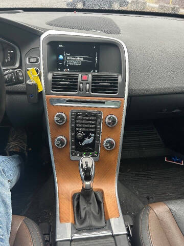 2016 Volvo XC60 T5 Platinum