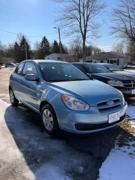 2010 Hyundai Accent for sale at Jay's Auto Sales Inc in Wadsworth OH