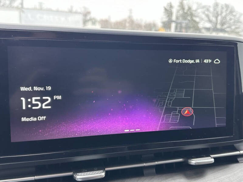 2024 Kia Carnival EX