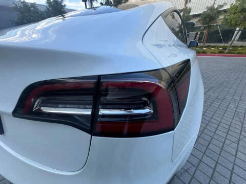 2020 Tesla Model 3 Long Range
