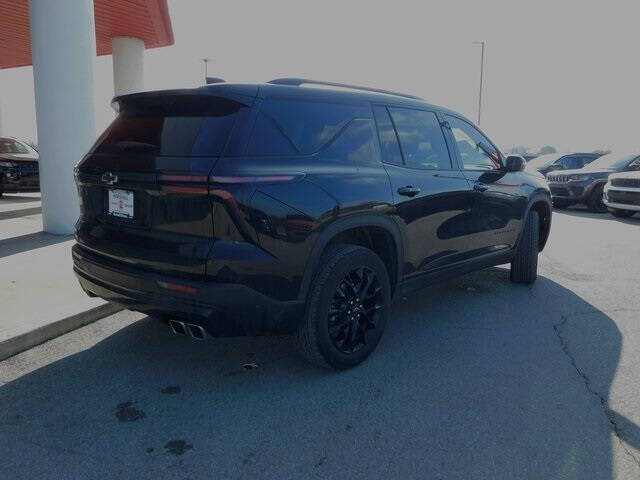 2024 Chevrolet Traverse LT