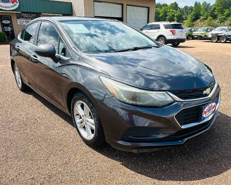 2016 Chevrolet Cruze LT's photo